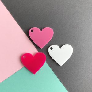 Pingente acrílico | Coração branco, rosa e pink 2,5x3cm (3un)